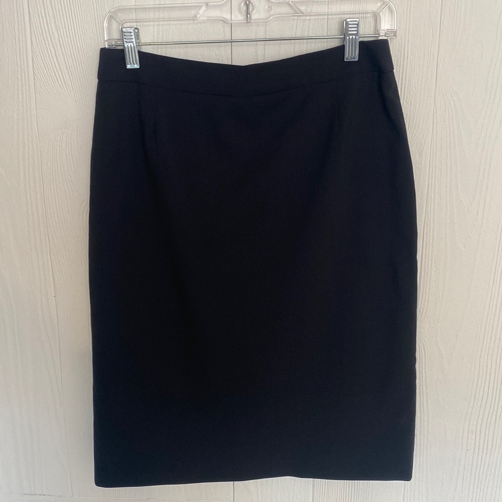 Boss suiting skirt, black size 6
